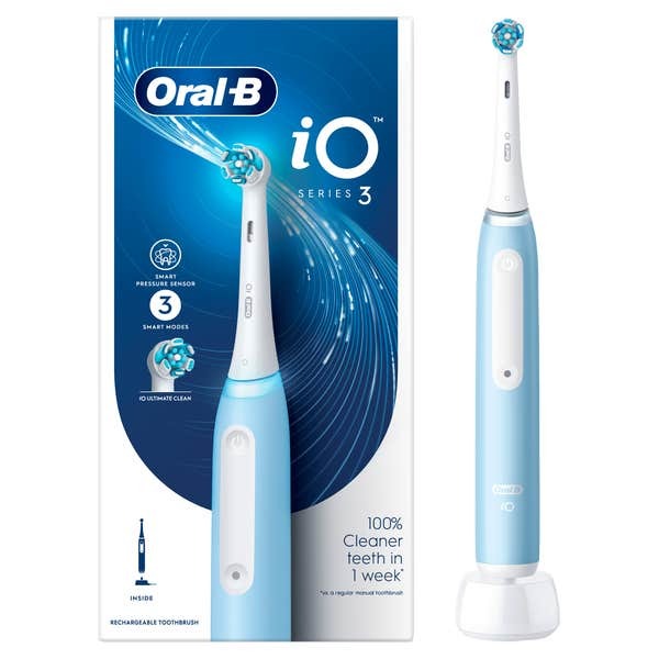 Oral-B iO Series 3 Electric Toothbrush (Blue)