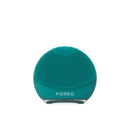 FOREO LUNA™ 4 go facial cleansing & massaging device